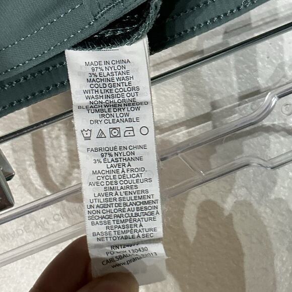 PrAna Sage Green Halle Convertible Roll Up Hiking Pants Sz 8 - Picture 6 of 12